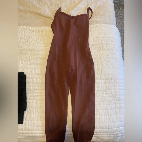 Bombshell sports bodysuit - Picture 4 of 4